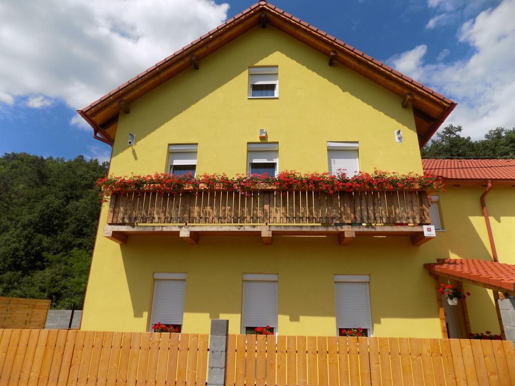 Bakterhaz Vendeghaz Hotel Nagyvisnyó Екстериор снимка