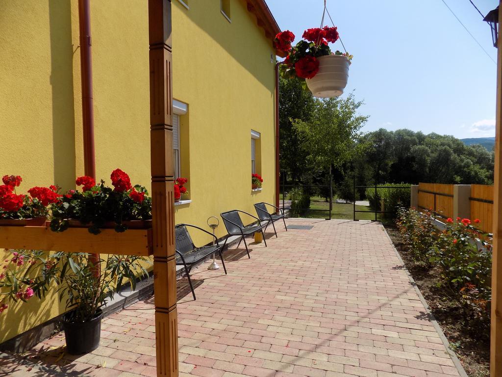 Bakterhaz Vendeghaz Hotel Nagyvisnyó Екстериор снимка